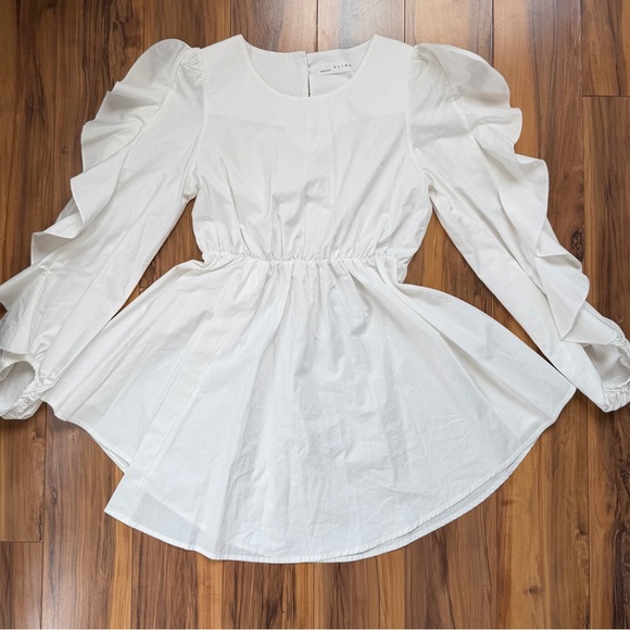 no brand Tops - ELIRE White Ruffle Sleeve Peplum Top